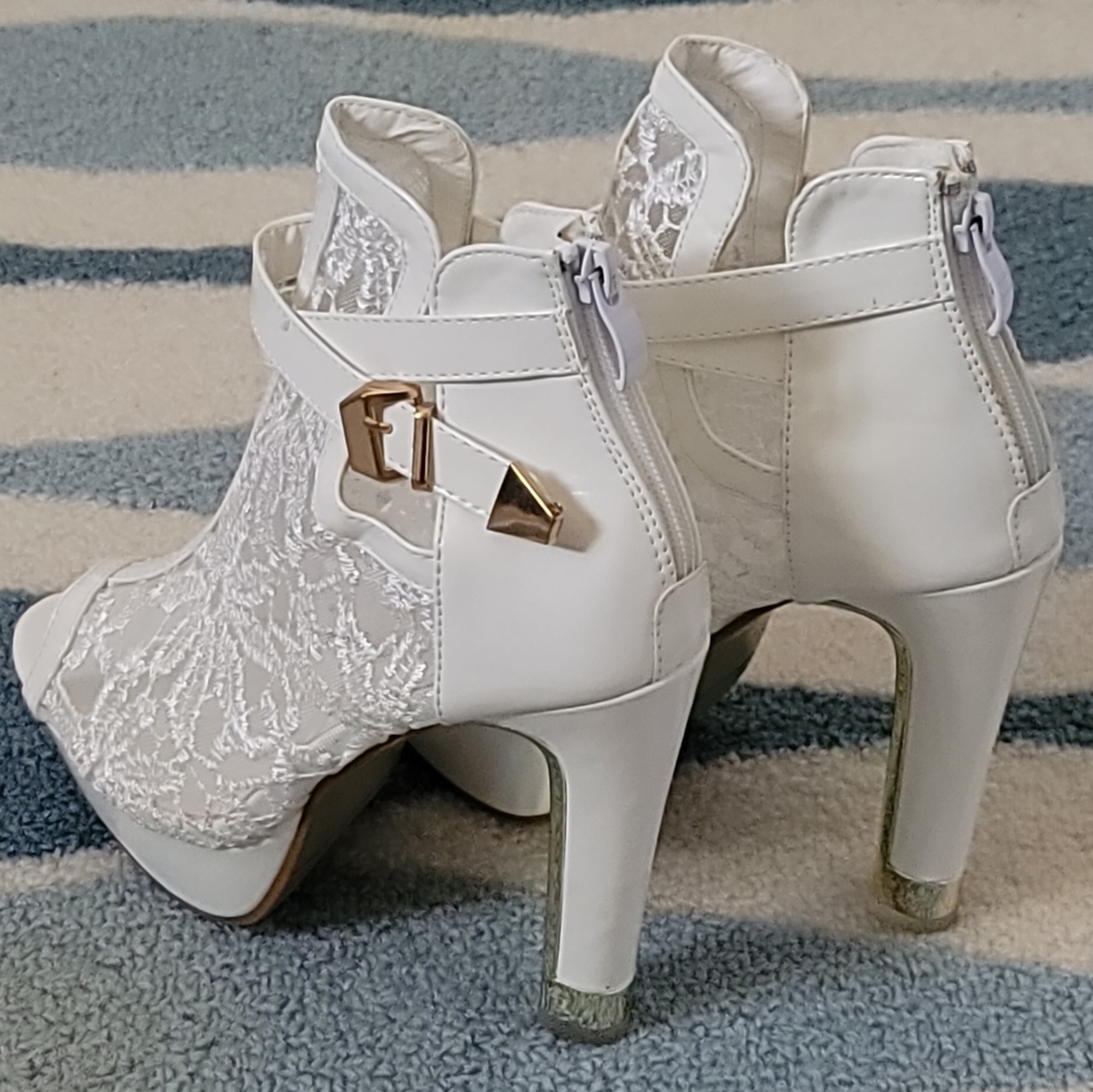 Never Worn... - image 2